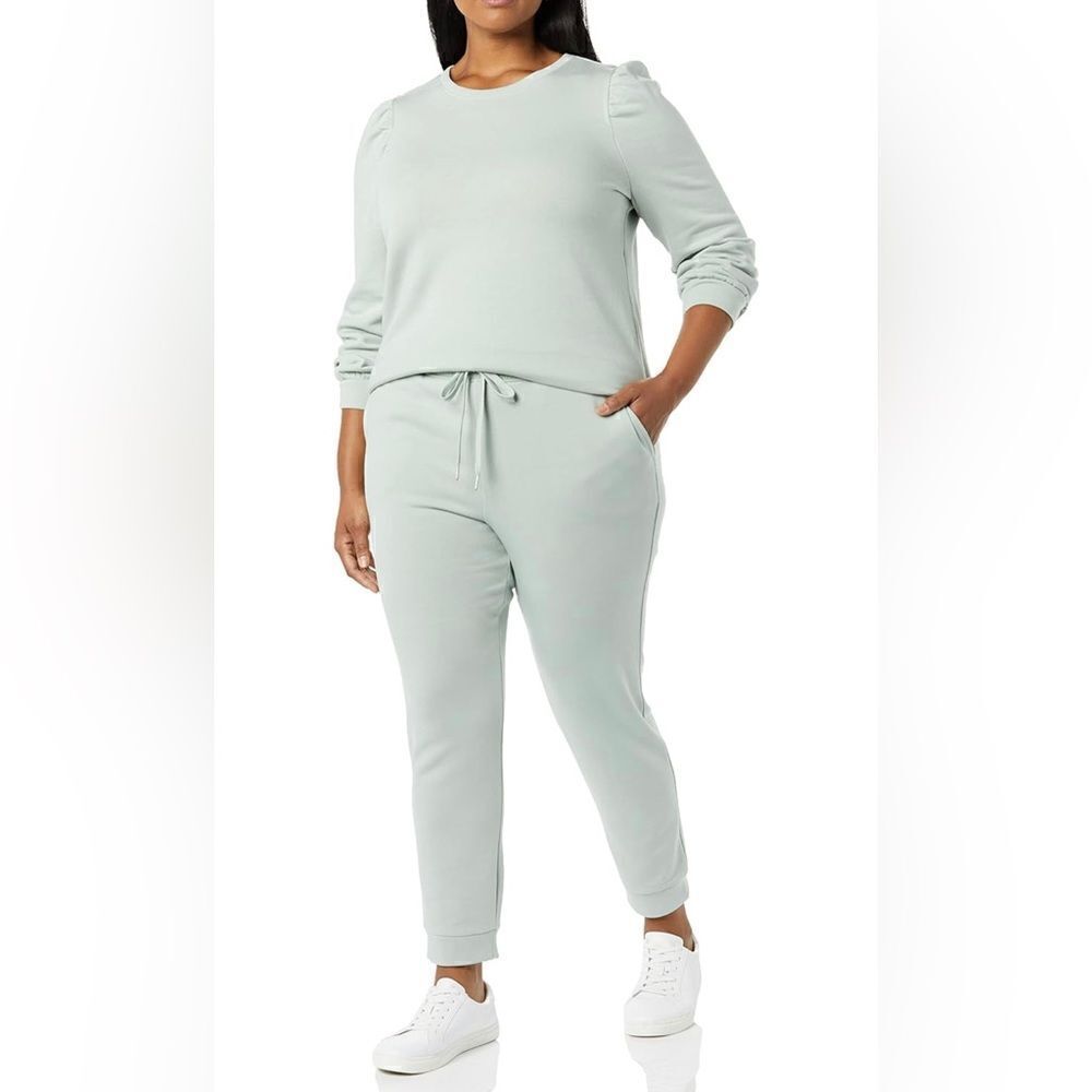 NWT Women’s Amazon Aware Gray Puff Sleeve Long Sleeve Sweatshirt Size Large